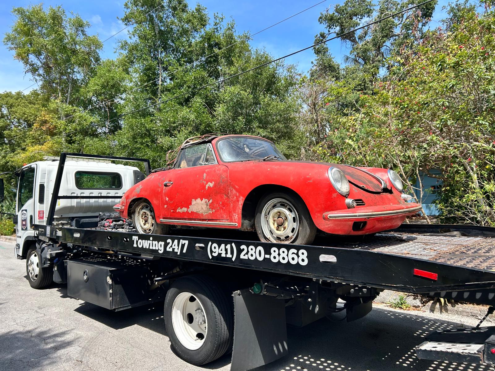 Classic or collector car on the Mile Towing Classic flatbed — photo 7 of 58