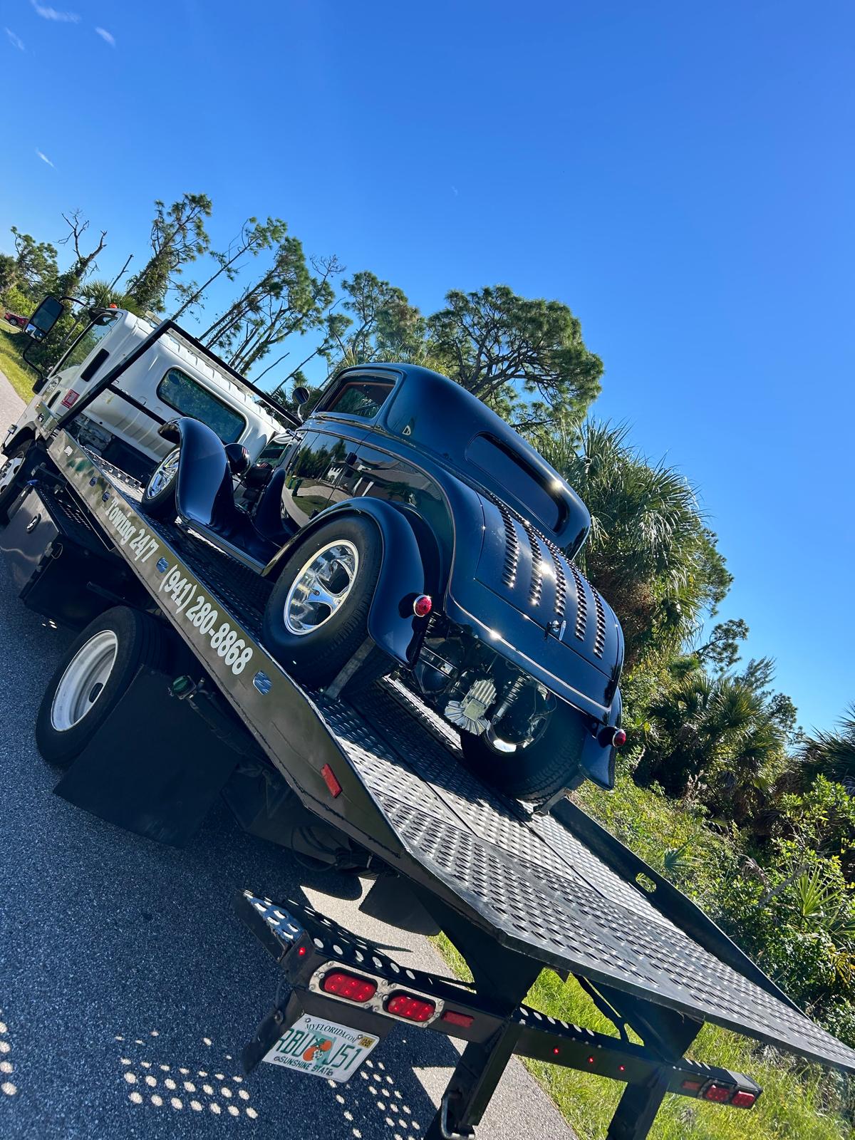 Classic or collector car on the Mile Towing Classic flatbed — photo 15 of 58